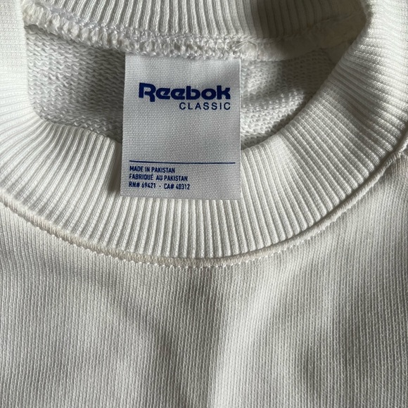 Sweatshirt - Picture 2 of 3